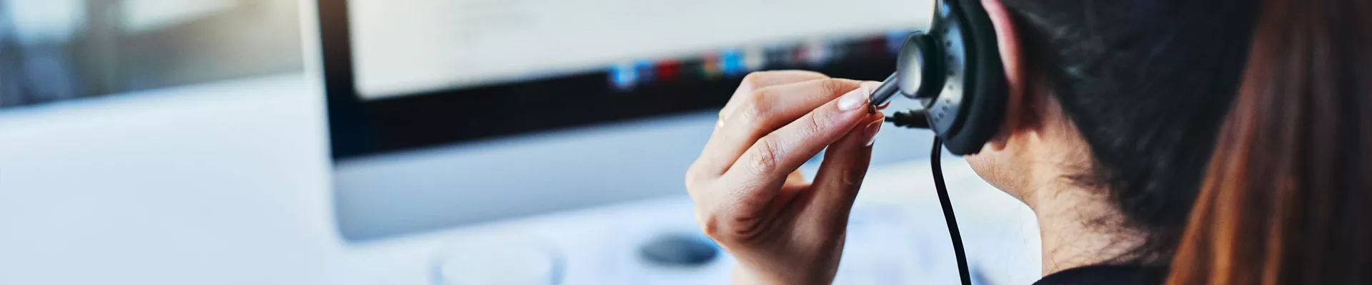 हामीलाई सम्पर्क गर्नुहोस