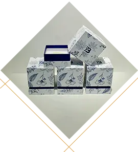 लिडहरूको साथ उपहार बक्सहरू