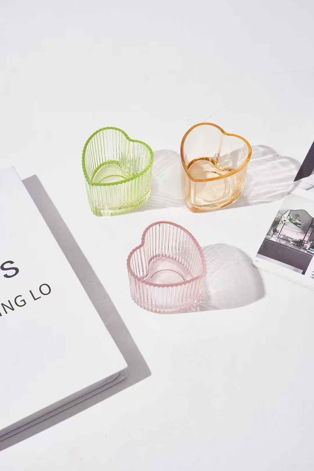 प्रेम आकारको गिलास मैनबत्ती होल्डर प्रेम आकारको गिलास मैनबत्ती होल्डर