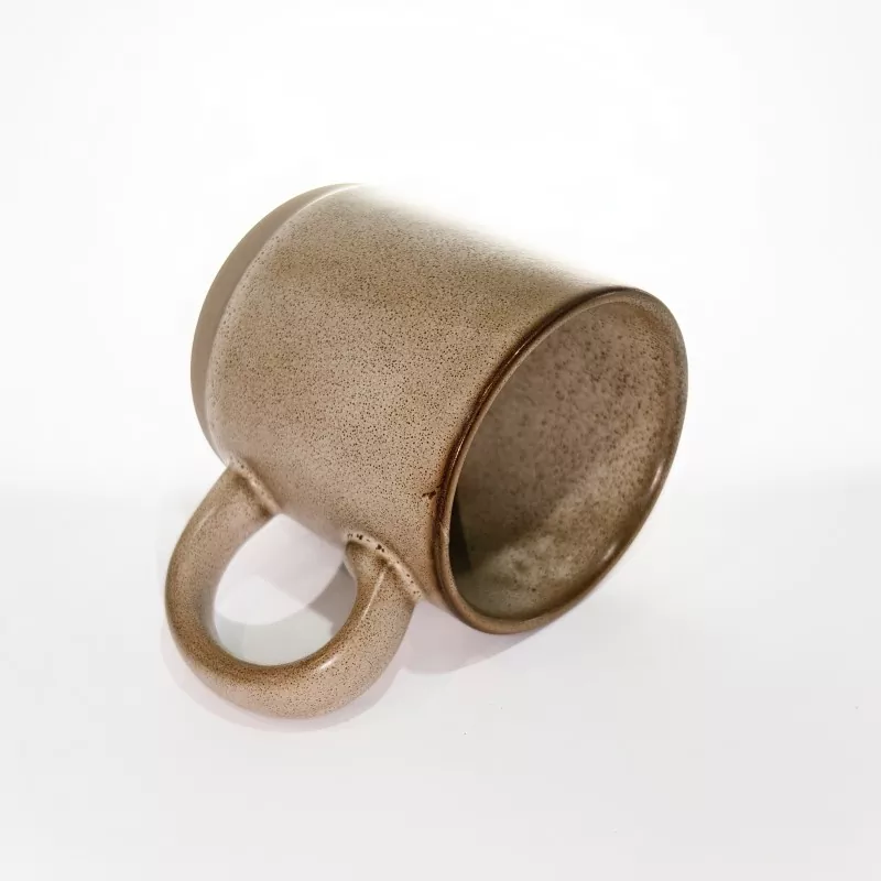 सरल आधुनिक सिरेमिक यात्रा मग